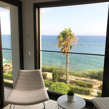 Blue Escape Apartment *